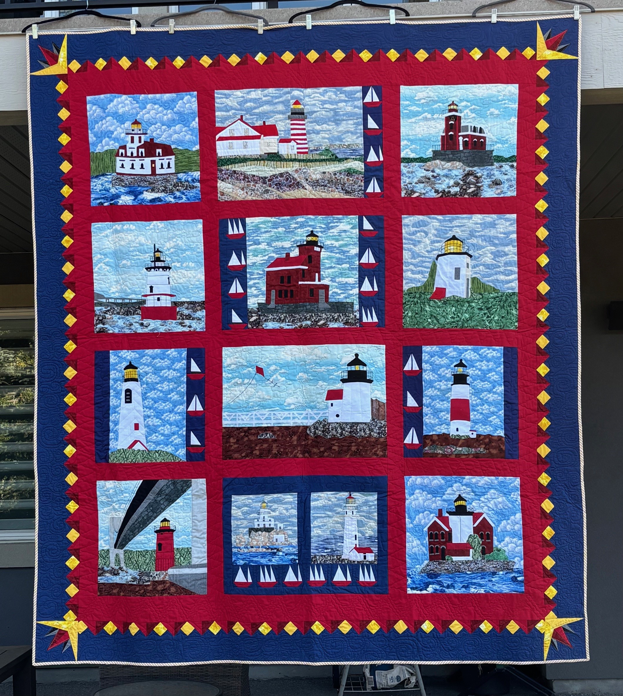 Theme - Houses - quilted by BJ Tinker